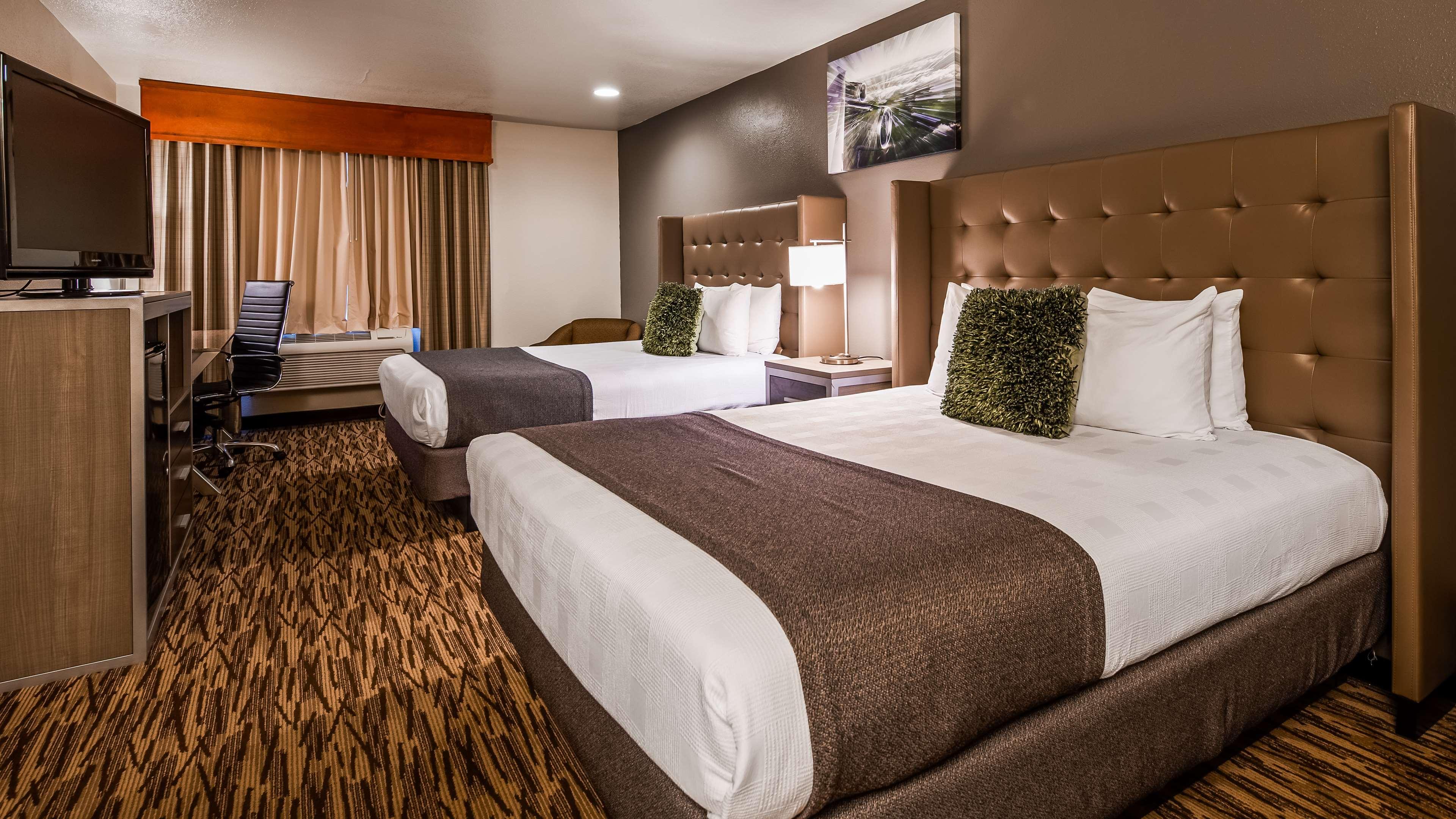 איירוויי הייטס Best Western Plus Peppertree Airport Inn מראה חיצוני תמונה