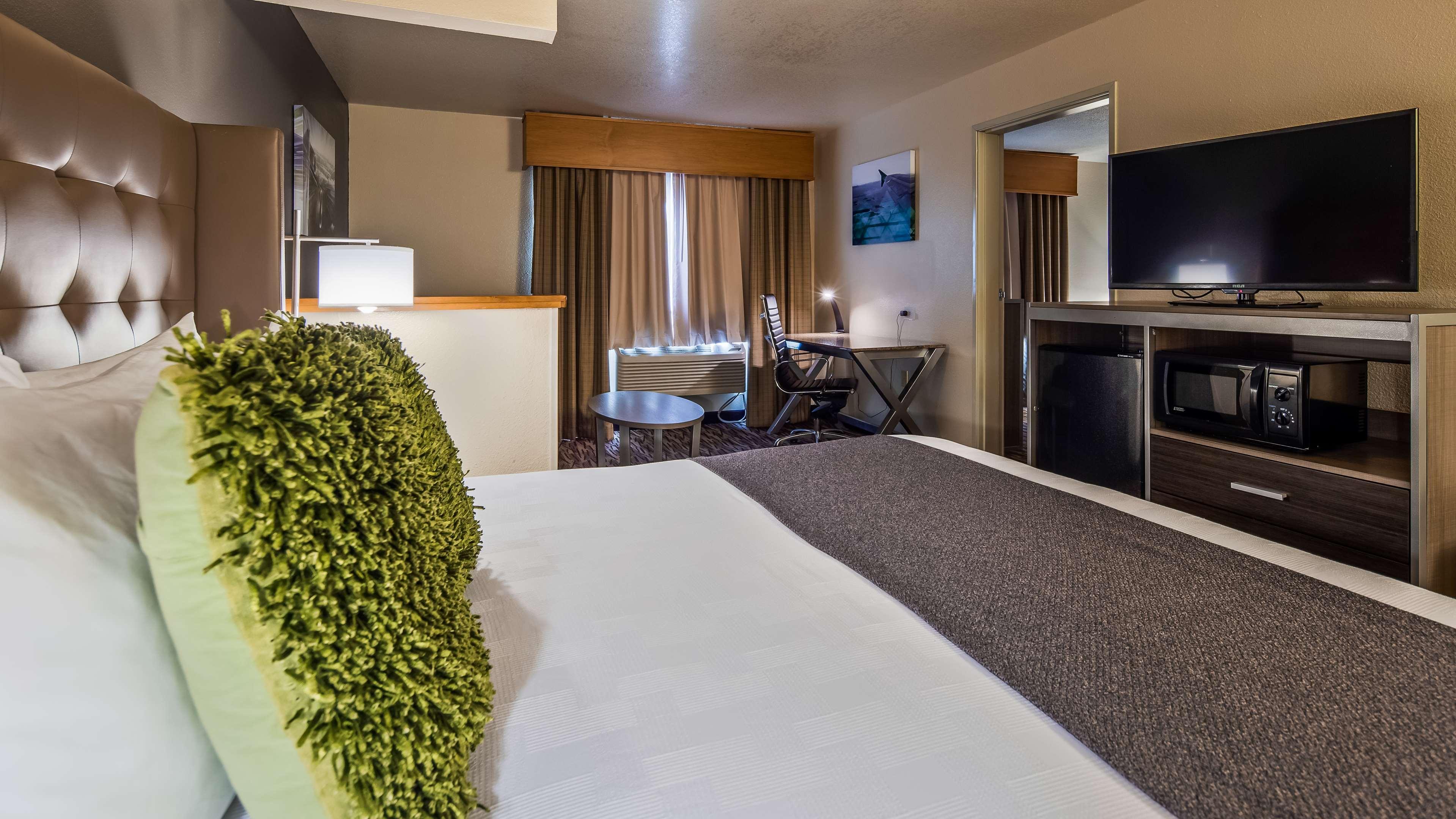 איירוויי הייטס Best Western Plus Peppertree Airport Inn מראה חיצוני תמונה