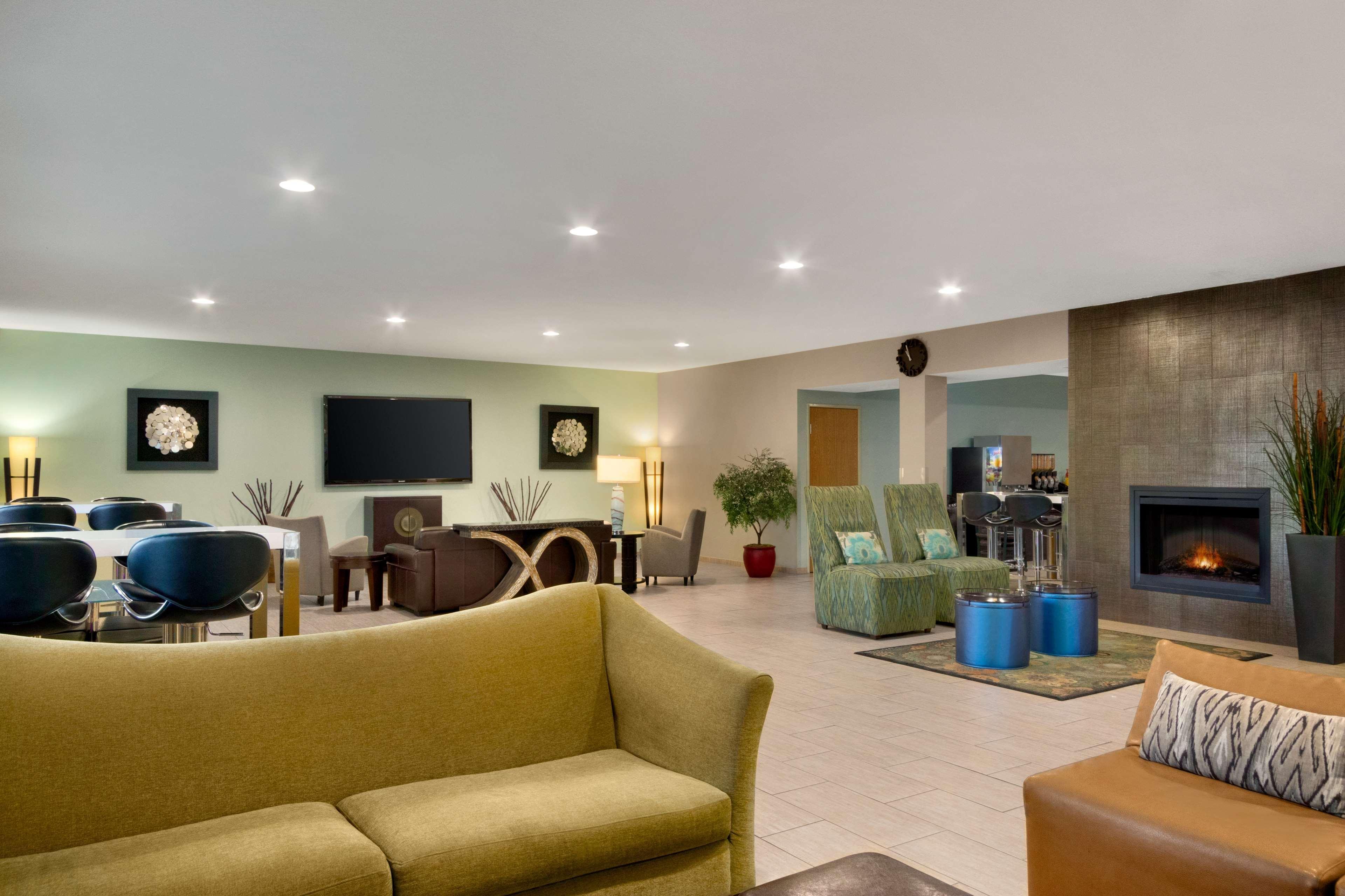 איירוויי הייטס Best Western Plus Peppertree Airport Inn מראה חיצוני תמונה