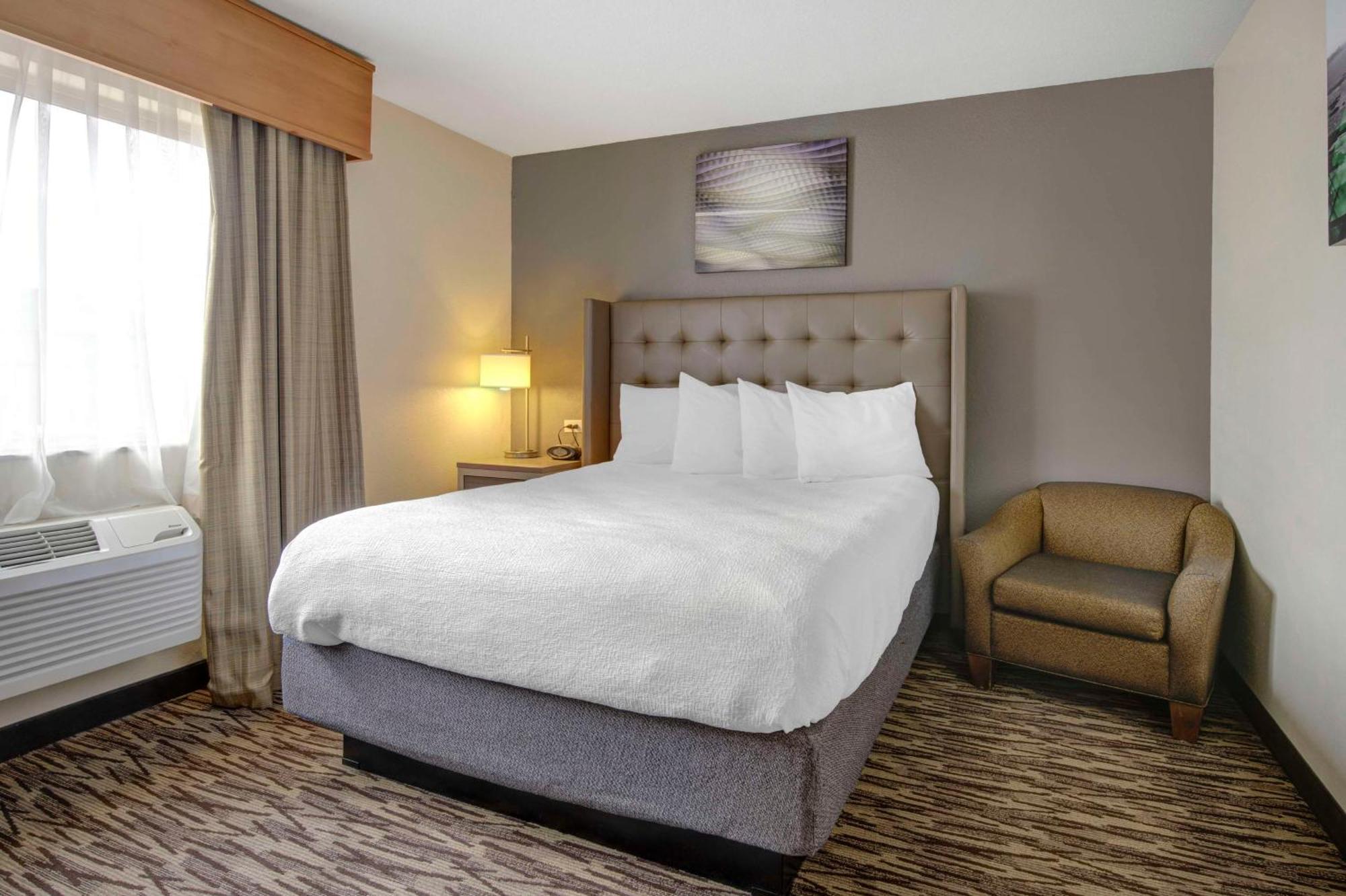 איירוויי הייטס Best Western Plus Peppertree Airport Inn מראה חיצוני תמונה