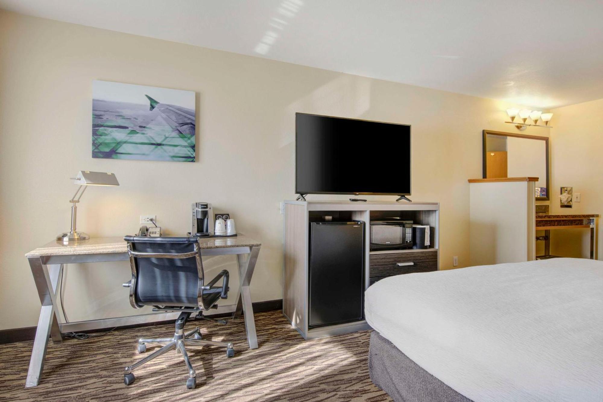 איירוויי הייטס Best Western Plus Peppertree Airport Inn מראה חיצוני תמונה