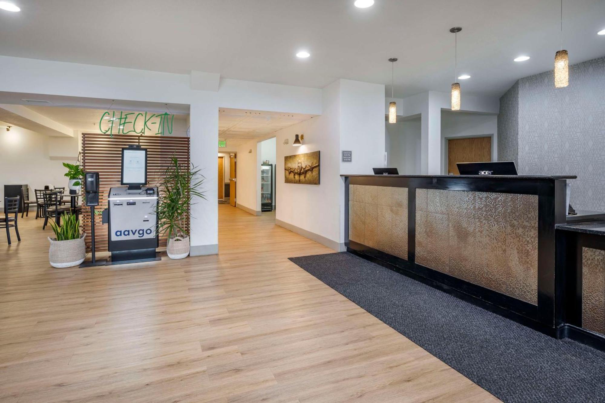 איירוויי הייטס Best Western Plus Peppertree Airport Inn מראה חיצוני תמונה