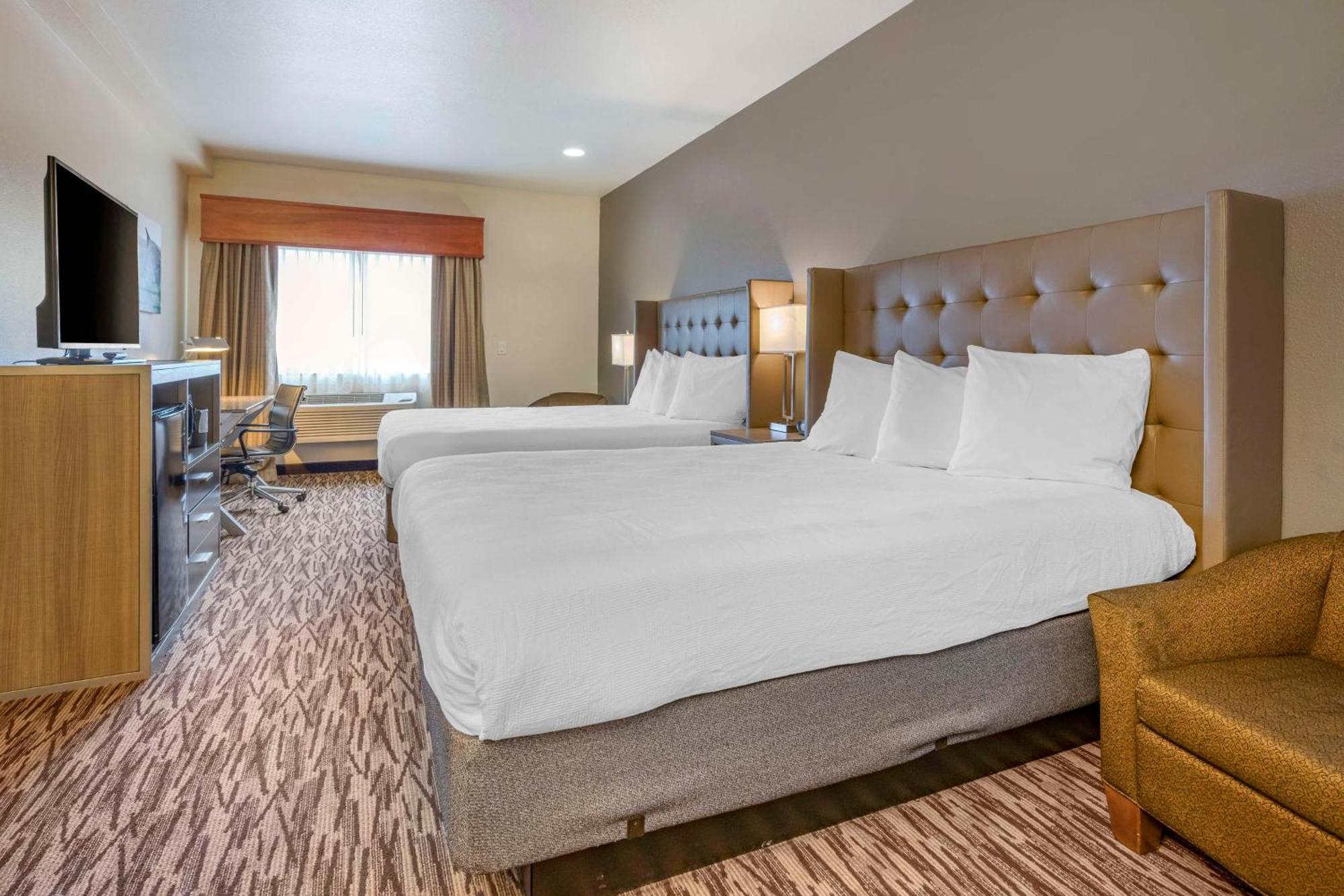 איירוויי הייטס Best Western Plus Peppertree Airport Inn מראה חיצוני תמונה